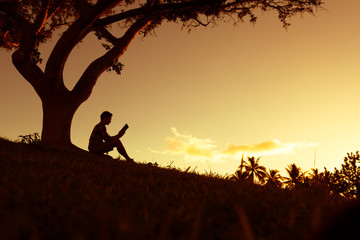 四川自贡到成都多远