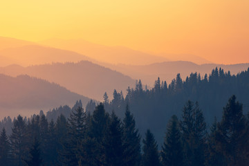 十年的吉利自由舰还能跑1000公里的长途吗