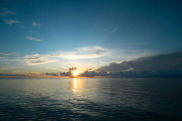 十年的吉利自由舰还能跑1000公里的长途吗